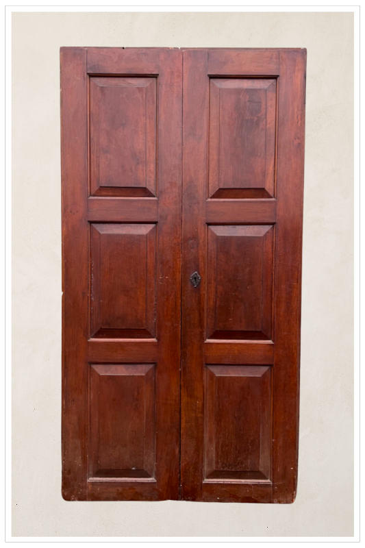 Porta in noce
