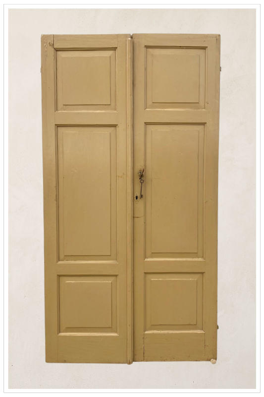 Porta a due battenti