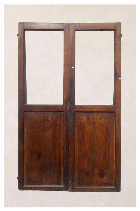 Porta in noce a vetri