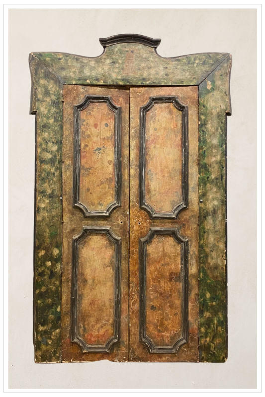 Porta dipinta con telaio