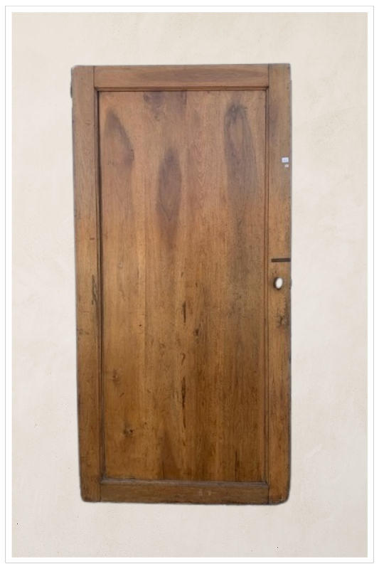 Quattro porte in noce
