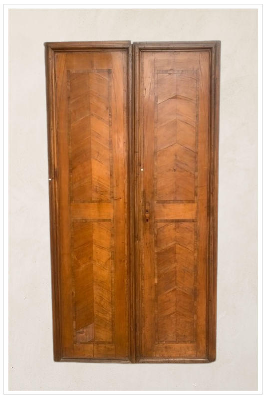 Coppia di porte lastronate
