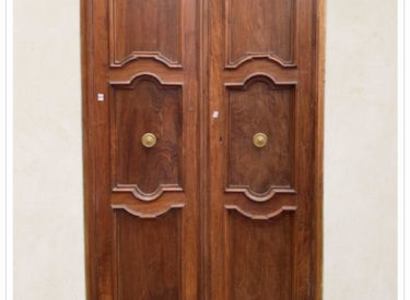 Coppia di porte in noce