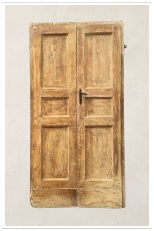 Porta a due battenti