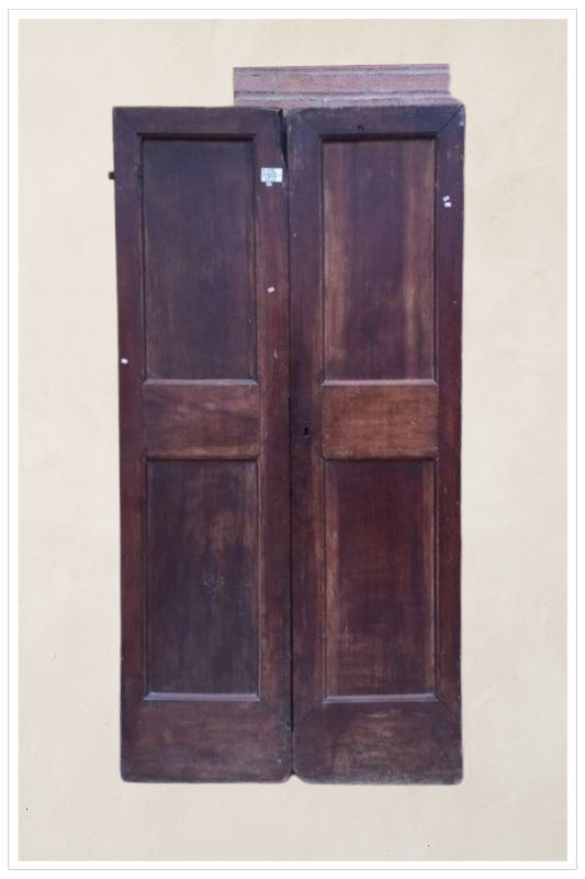Coppia di porte in noce