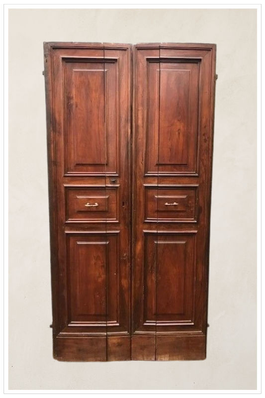 Porta in noce emiliana