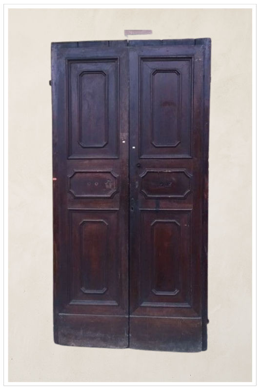 Coppia di porte antiche in noce