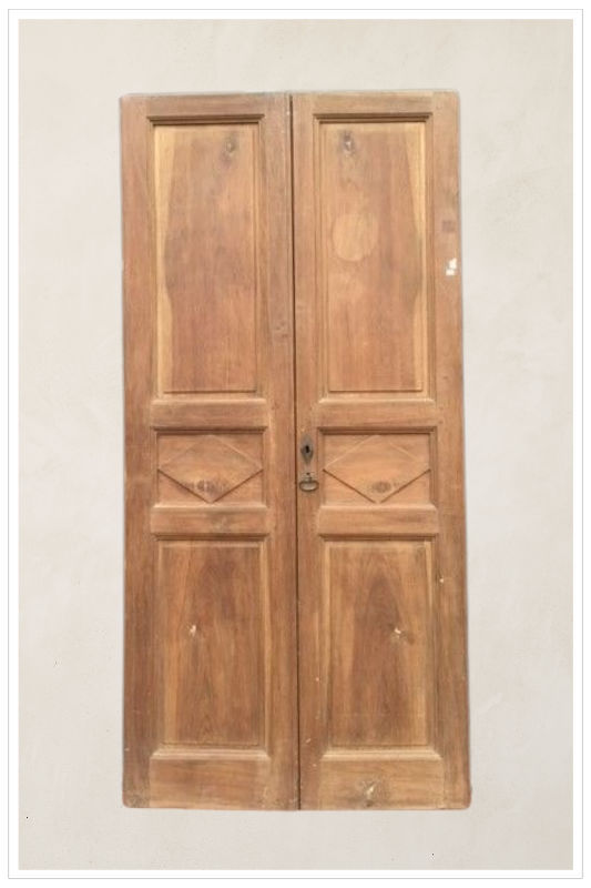 Porta in noce chiaro