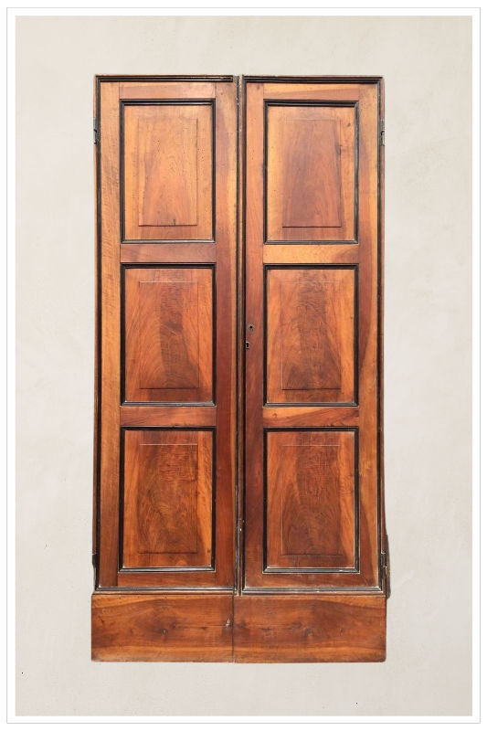 Porta in noce