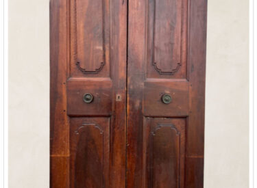 Porta in noce