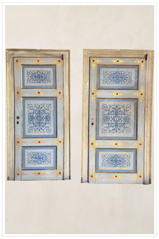 Porte dipinte con telaio